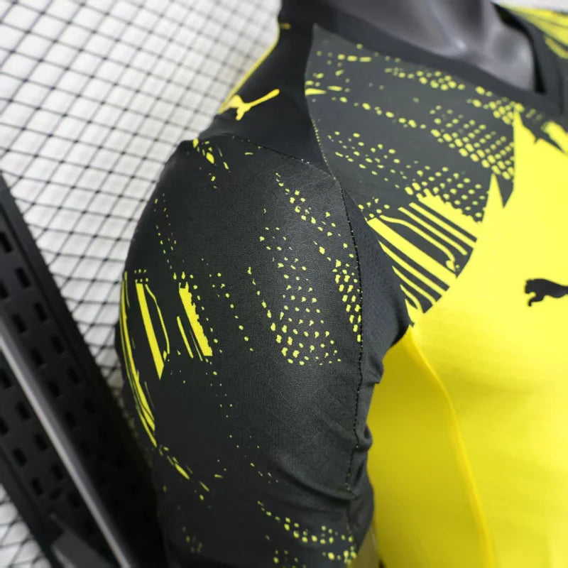 Borussia Dortmund, Sezona 2025/2026, Domaći Dres