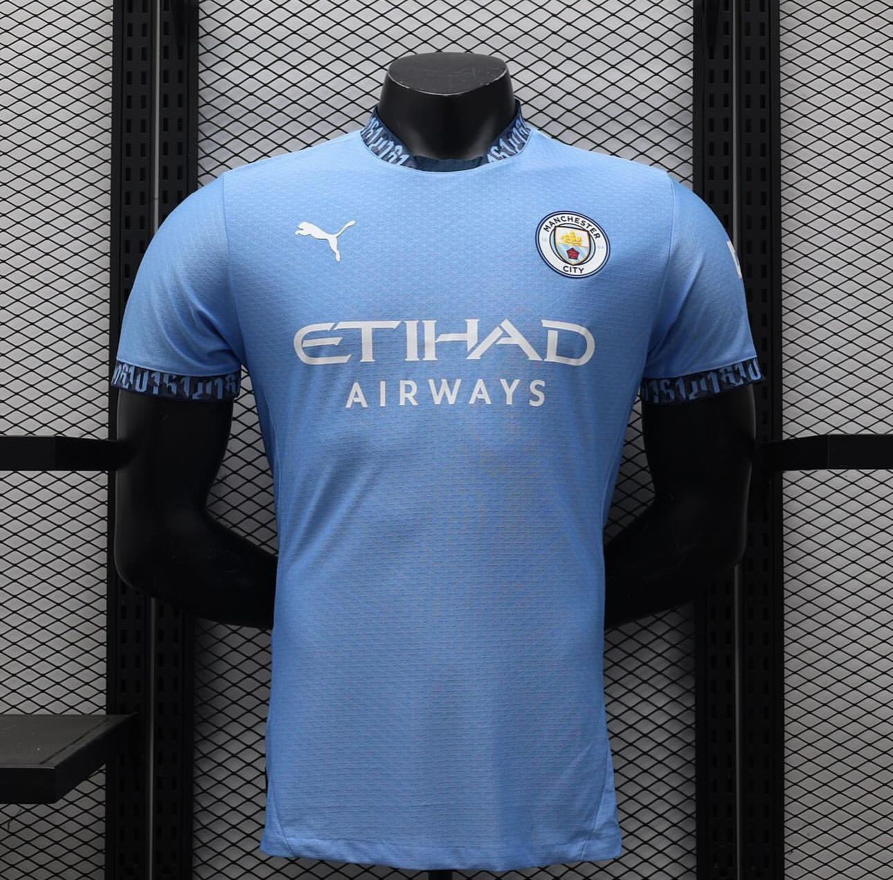 Manchester City, Sezona 2024/2025, Domaći Dres