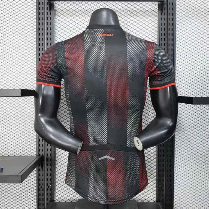 Bayer Leverkusen, Sezona 2025/2026, Domaći Dres