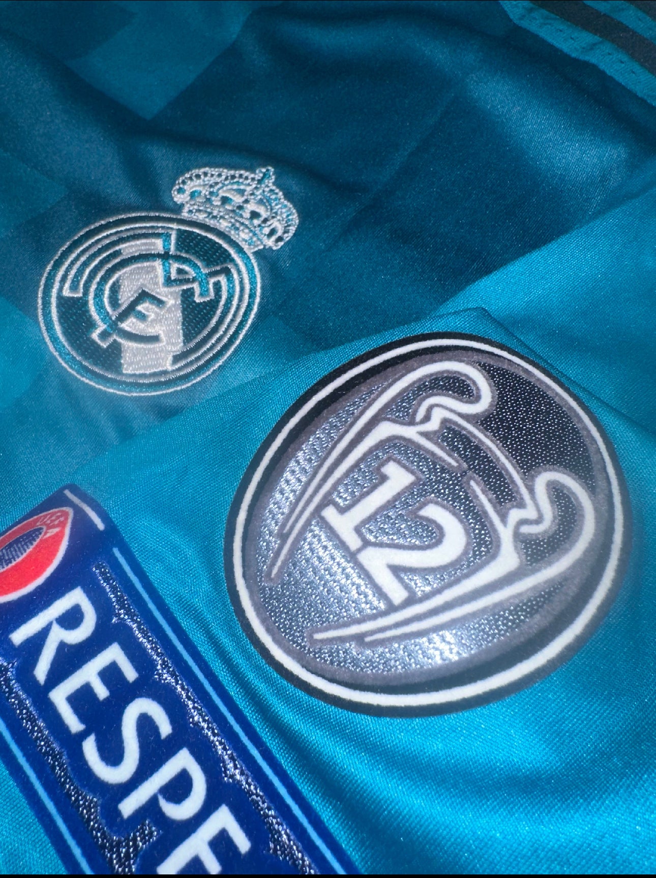 Real Madrid, Sezona 2017/2018, Retro Treći Dres - Ronaldo 7