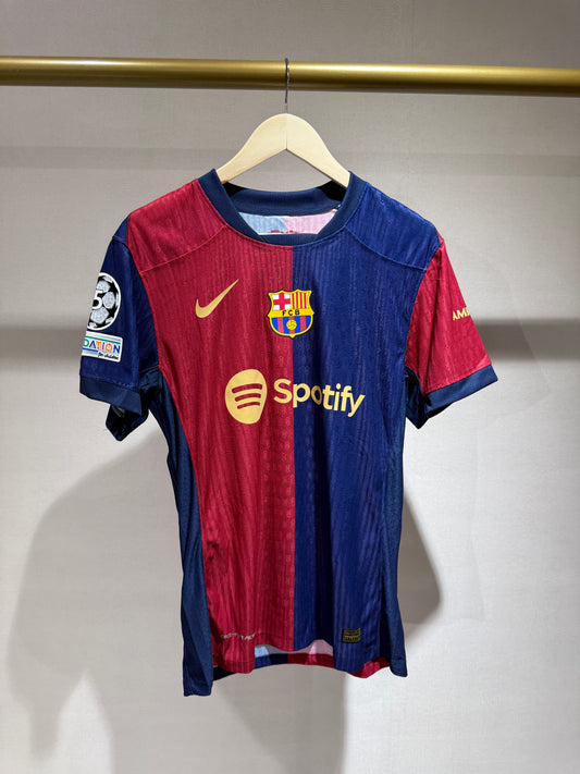 Barcelona, Sezona 2024/2025, Domaći Dres - Kounde 23