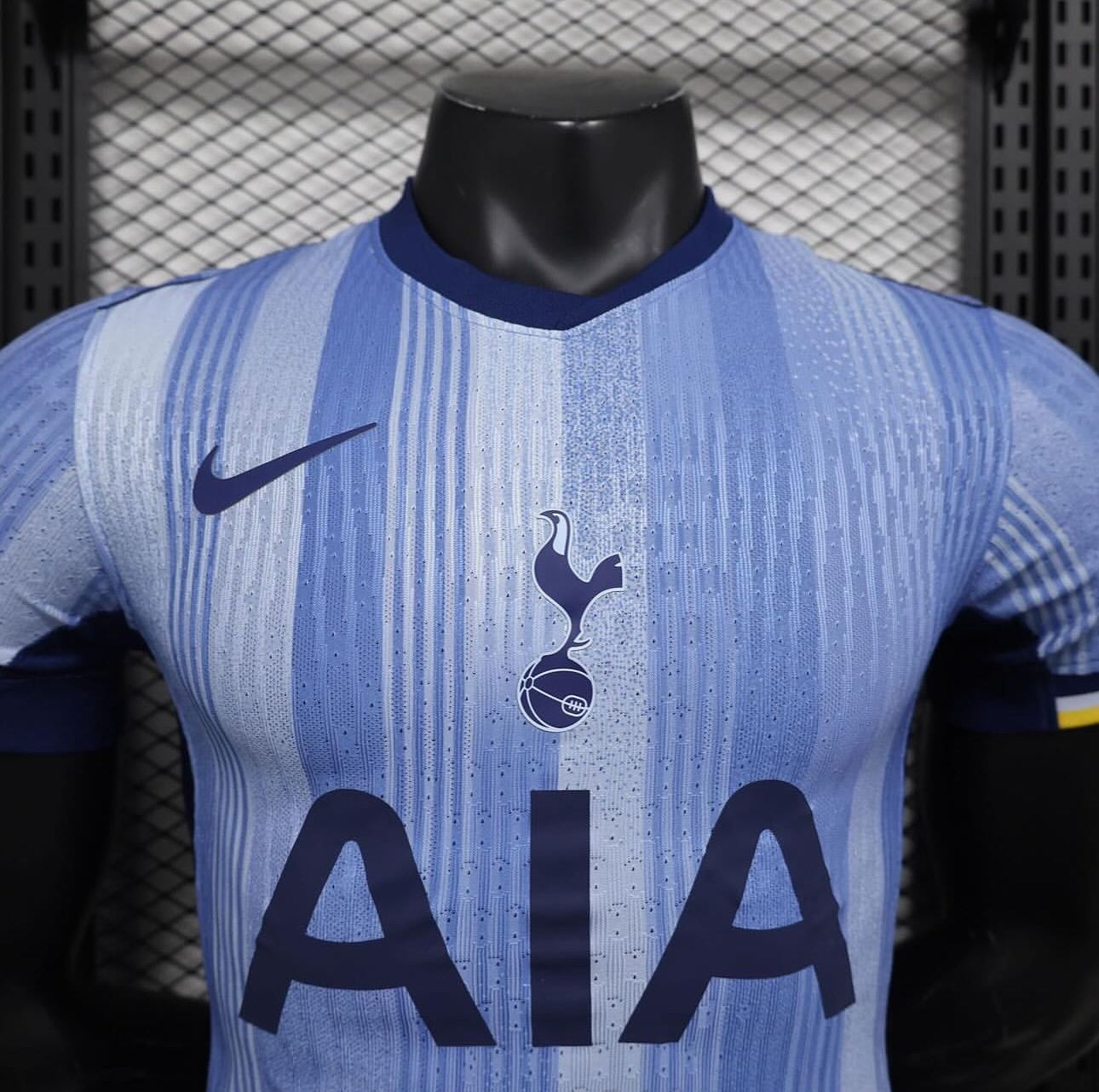 Tottenham, Season 2024/2025, Away Jersey