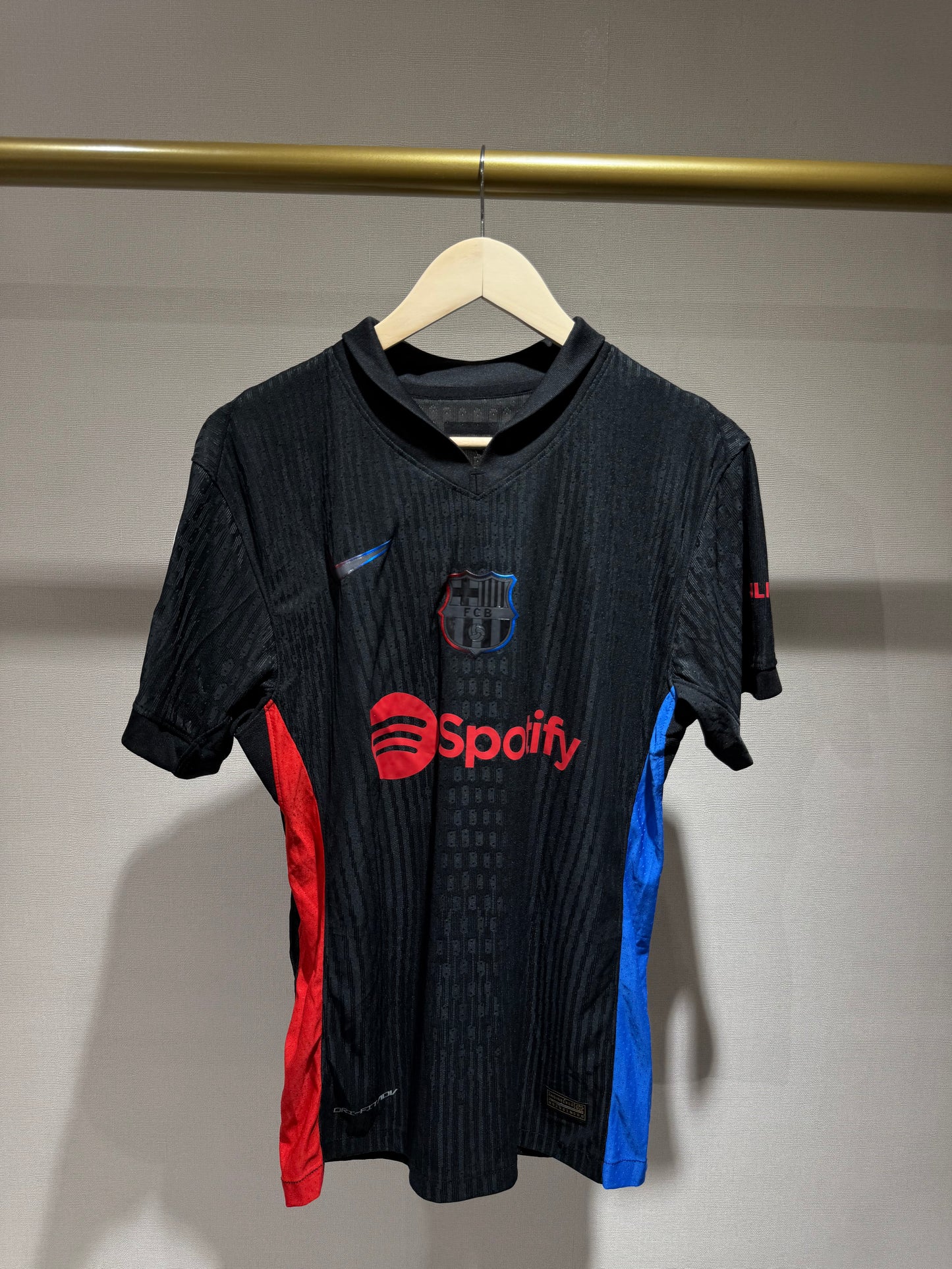 Barcelona, Sezona 2024/2025, Gostujući Dres - Lewandowski 9