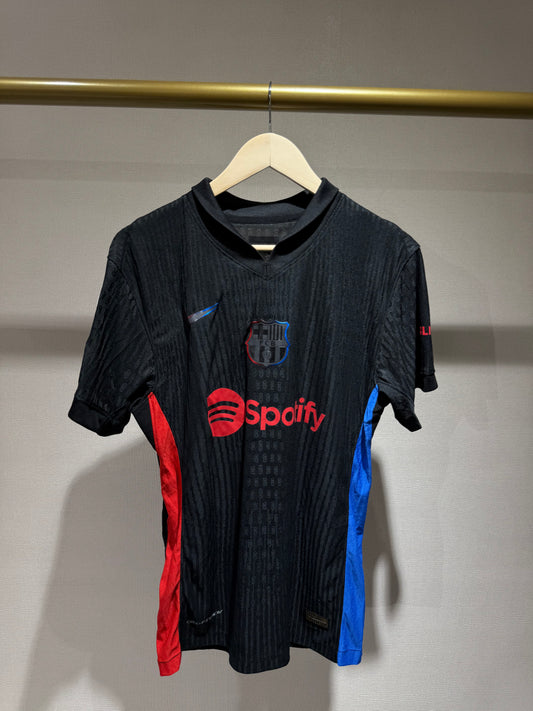 Barcelona, Sezona 2024/2025, Gostujući Dres - Lewandowski 9