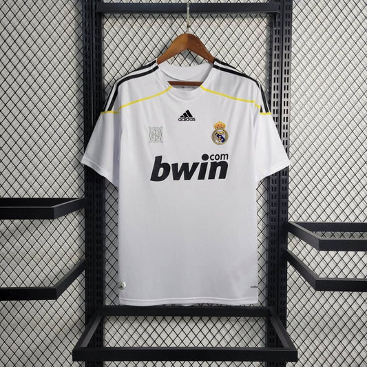 Real Madrid, Sezona 2009/2010, Domaći Retro Dres.