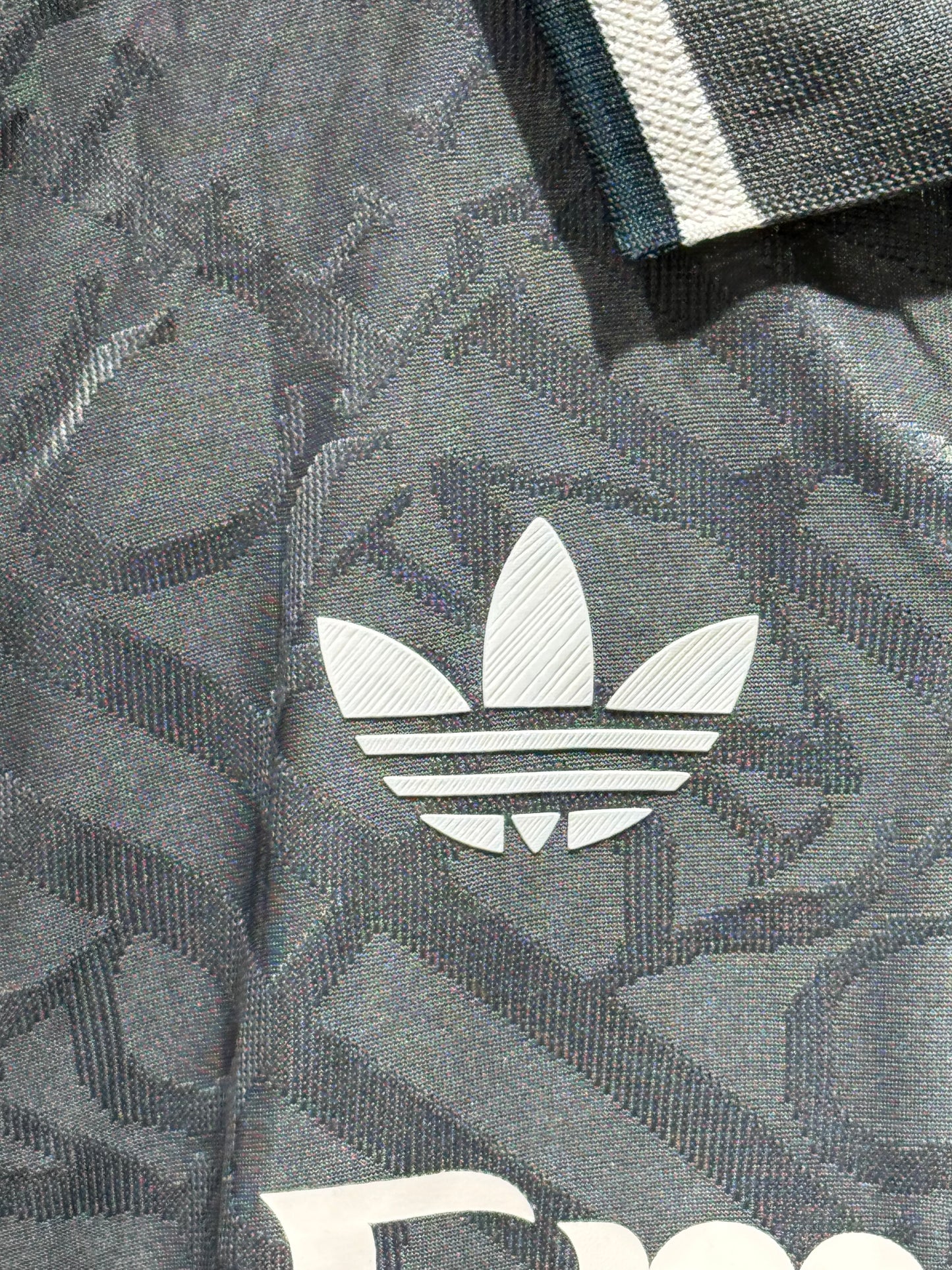 Real Madrid, Sezona 2024/2025, Treći Dres - Modrić 10