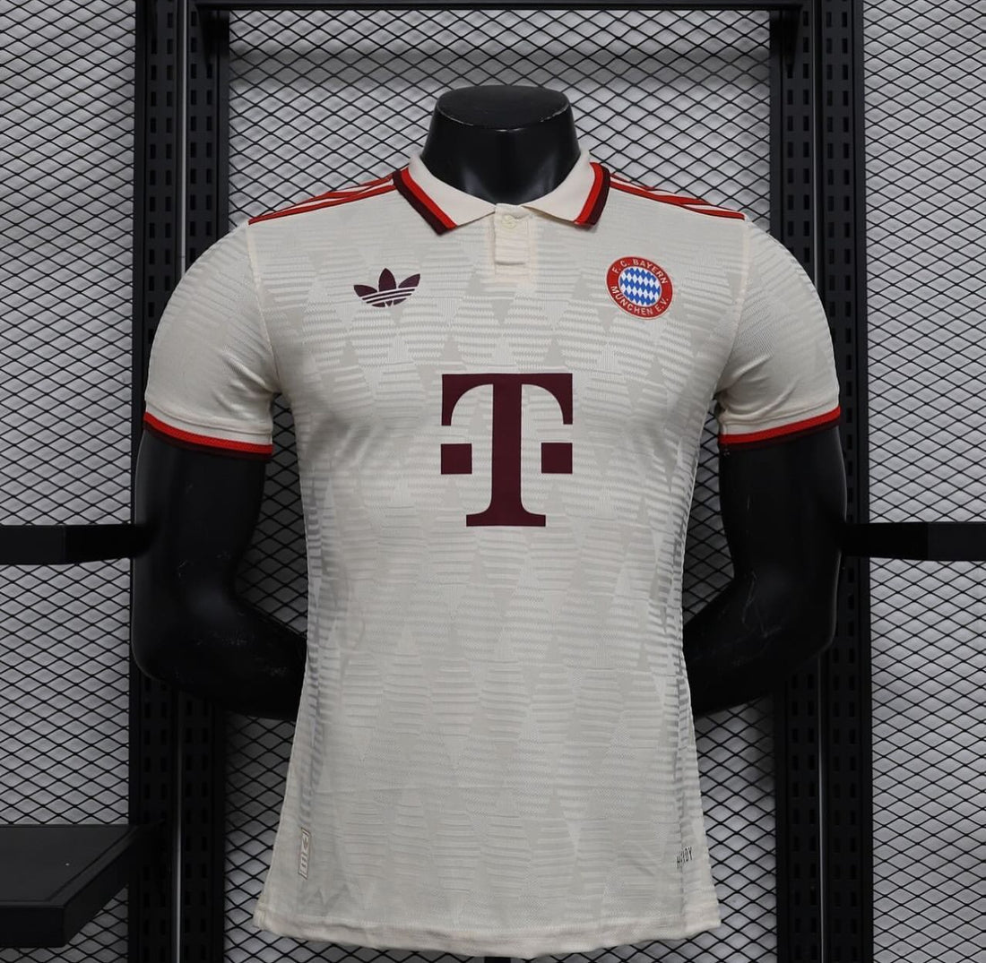 Bayern Münich, Sezona 2024/2025, Treći Dres