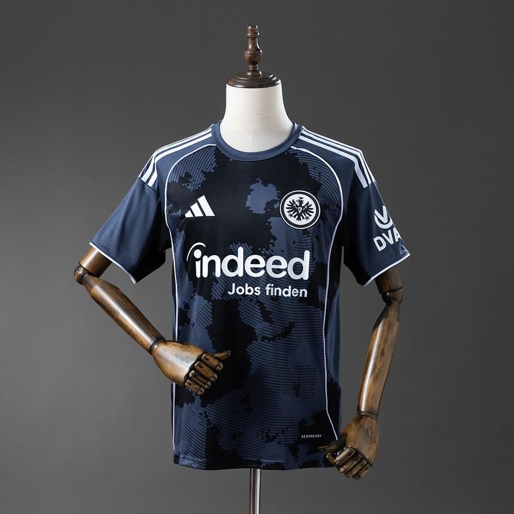 Eintracht Frankfurt treći 25/26