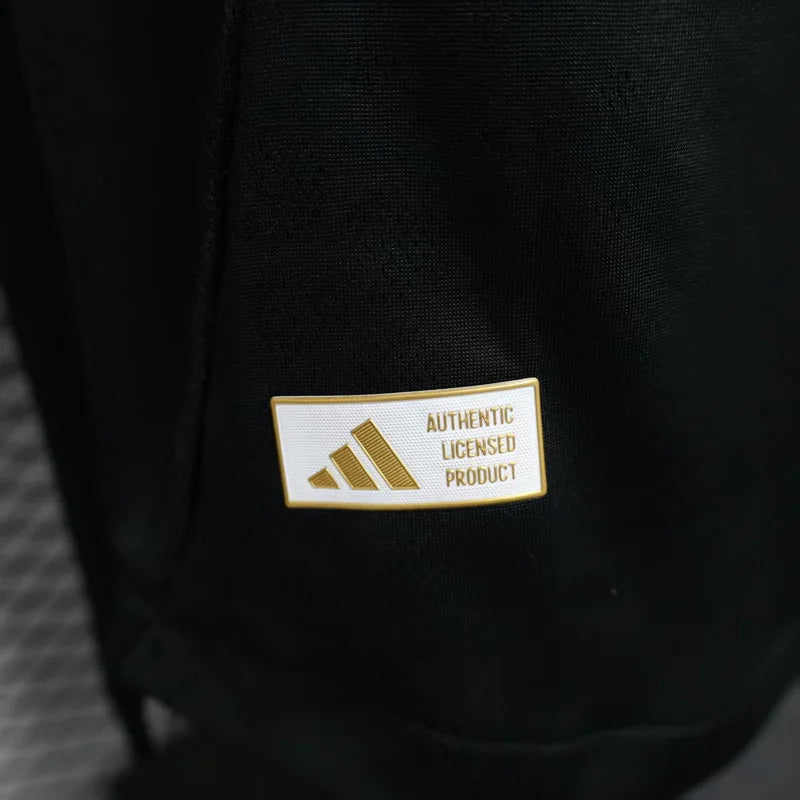 Aston Villa, Sezona 2025/2026, Gostujući Dres