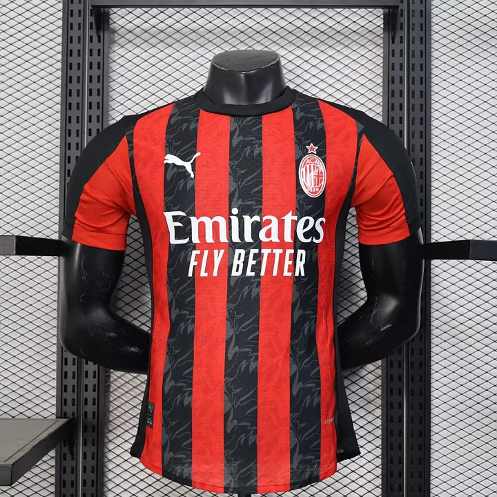 AC Milan, Sezona 2025/2026, Domaći Dres