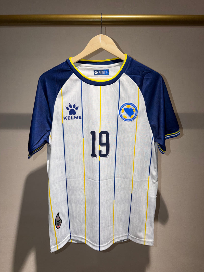 Gostujući dres Bosnia 2026 - Alajbegović 19