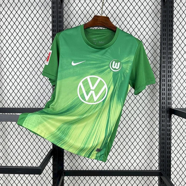 Wolfsburg, Sezona 2025/2026, Domaći Dres