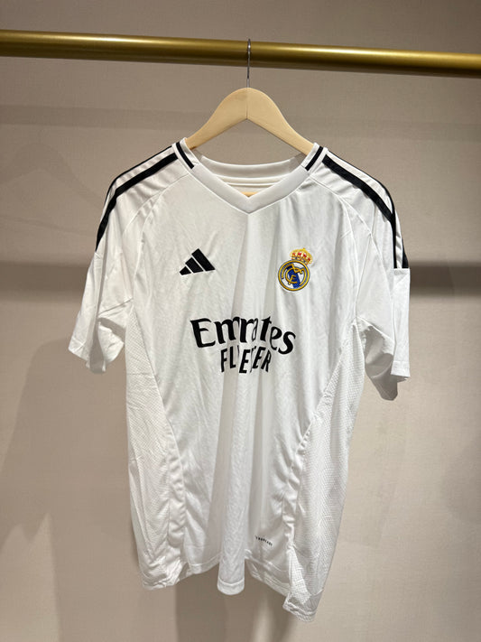 Real Madrid, Sezona 2024/2025, Domaći Dres