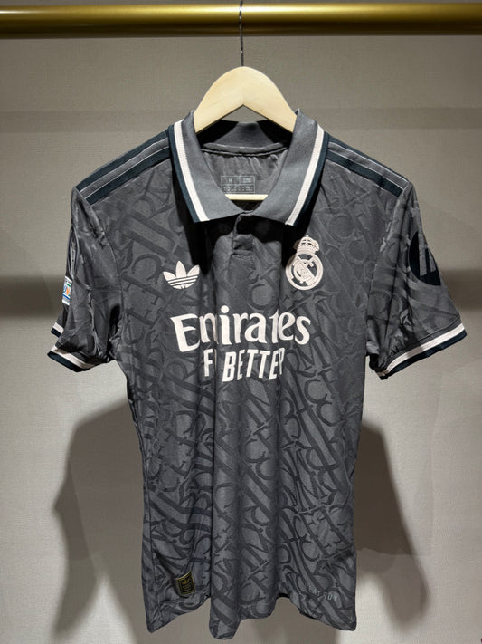 Real Madrid, Sezona 2024/2025, Treći Dres - Mbappe 9