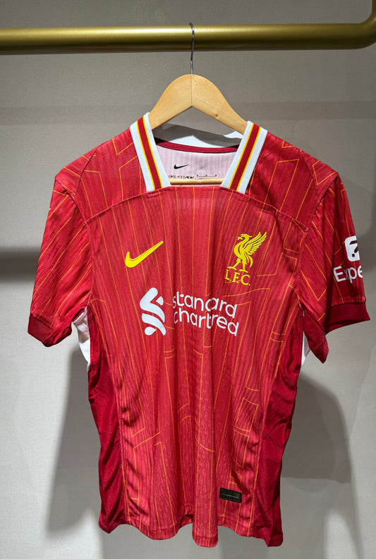 Liverpool, Sezona 2024/2025, Domaći Dres - DIOGO J.
