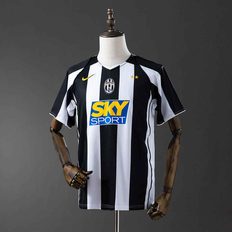 Juventus domaći dres 2004/05