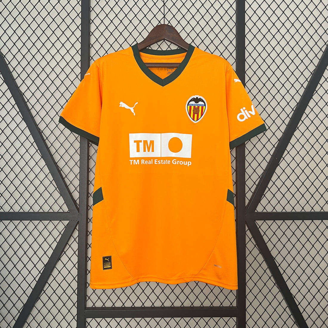 Valencia, Season 2024/2025, Third Jersey