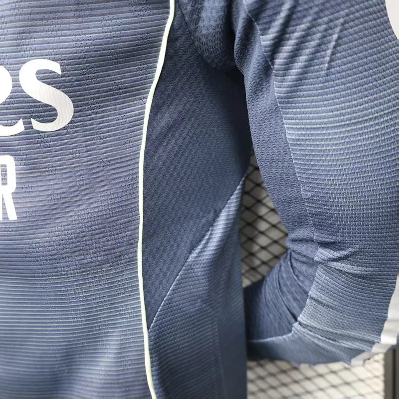 Real Madrid, Sezona 2025/2026, Gostujući Dres - Dugi Rukavi