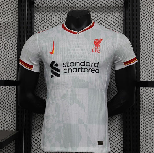 Liverpool, Sezona 2024/2025, Treći Dres