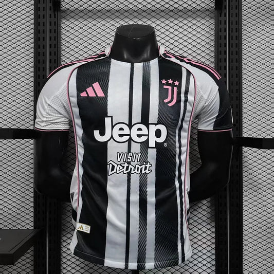 Juventus, Sezona 2025/2026, Domaći Dres