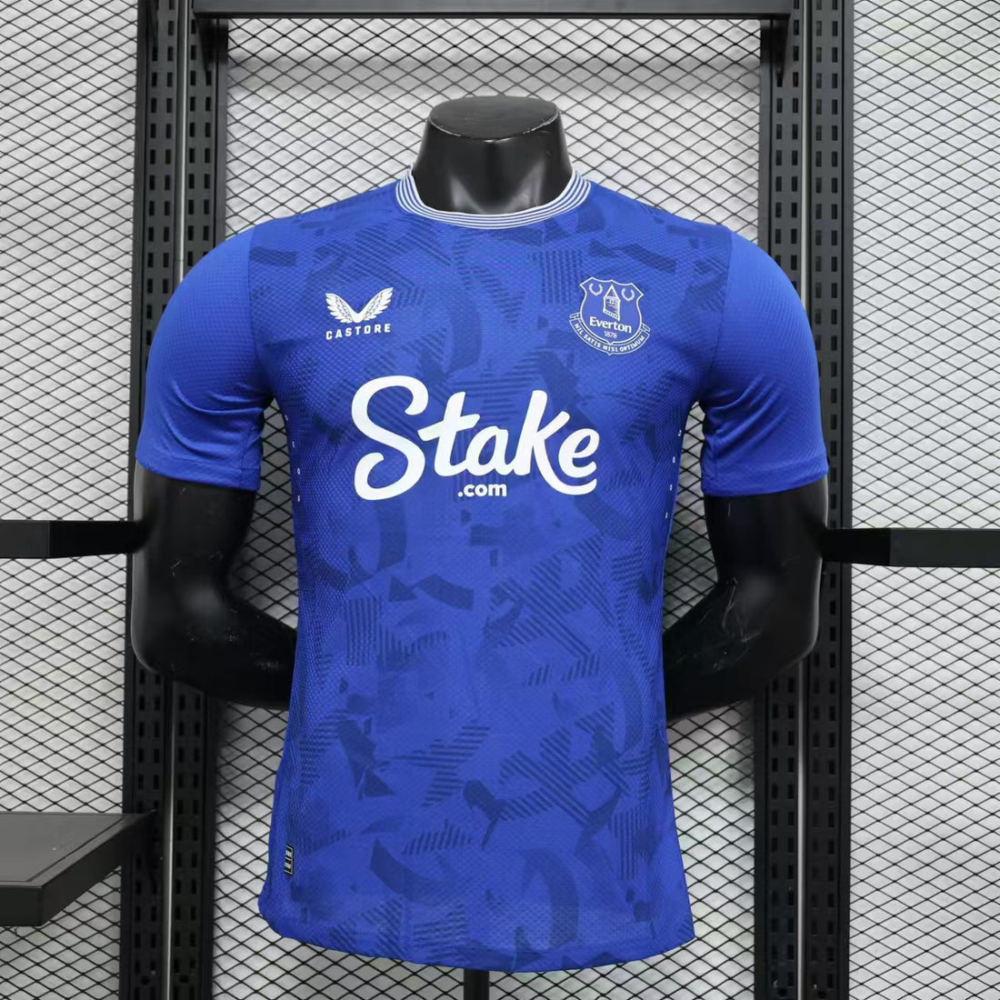 Everton, Sezona 2024/2025, Domaći Dres