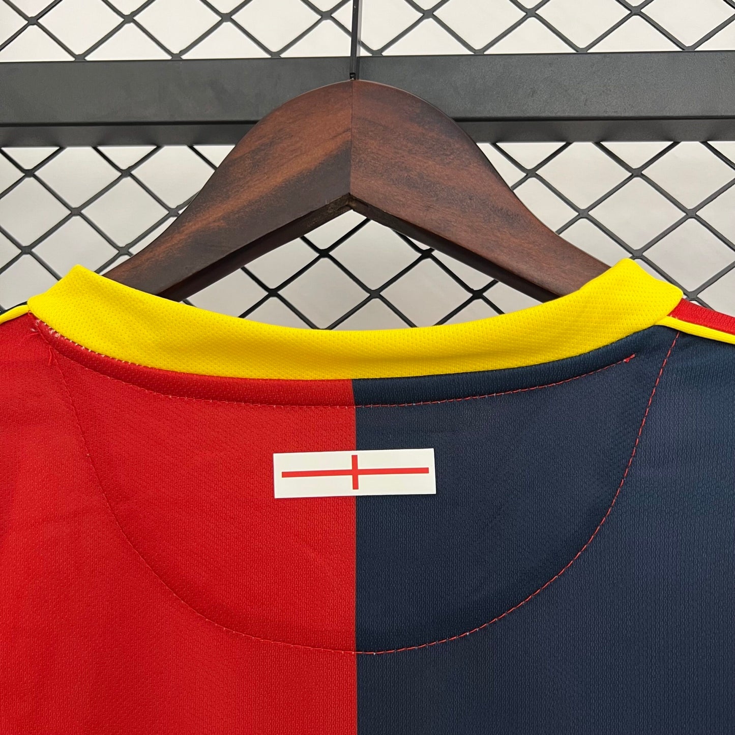 Genoa, Sezona 2025/2026, Domaći Dres