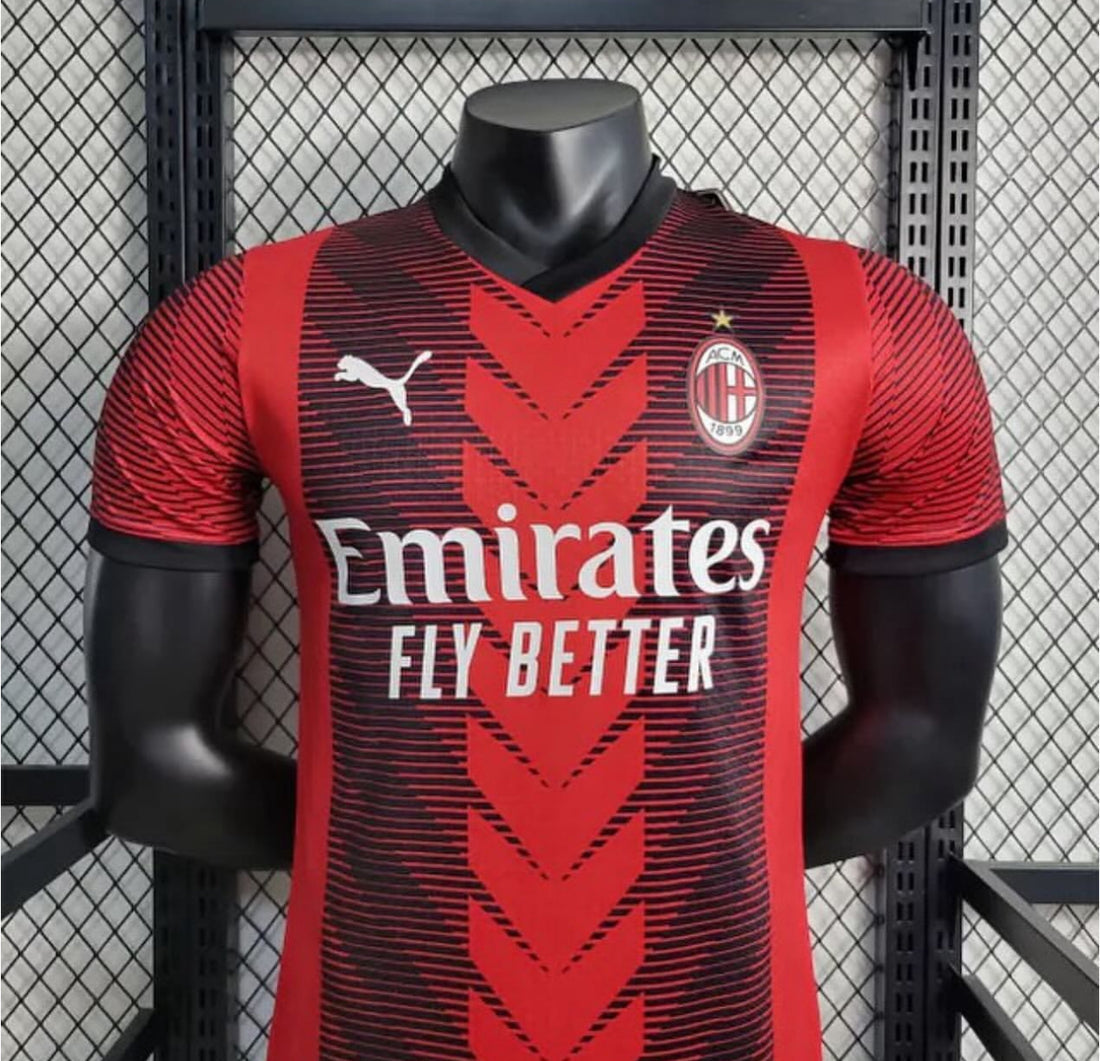 AC Milan, Sezona 2023/2024, Domaći Dres.