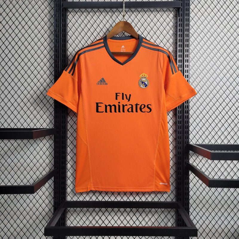 Real Madrid, Sezona 2013/2014, Treći Retro Dres.