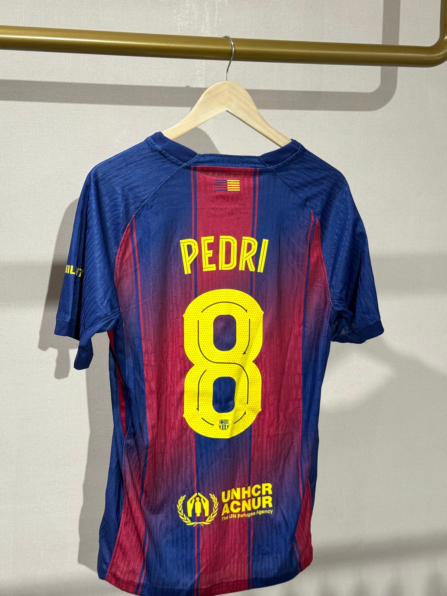 Barcelona, Sezona 2025/2026, Domaći Dres - Pedri 8