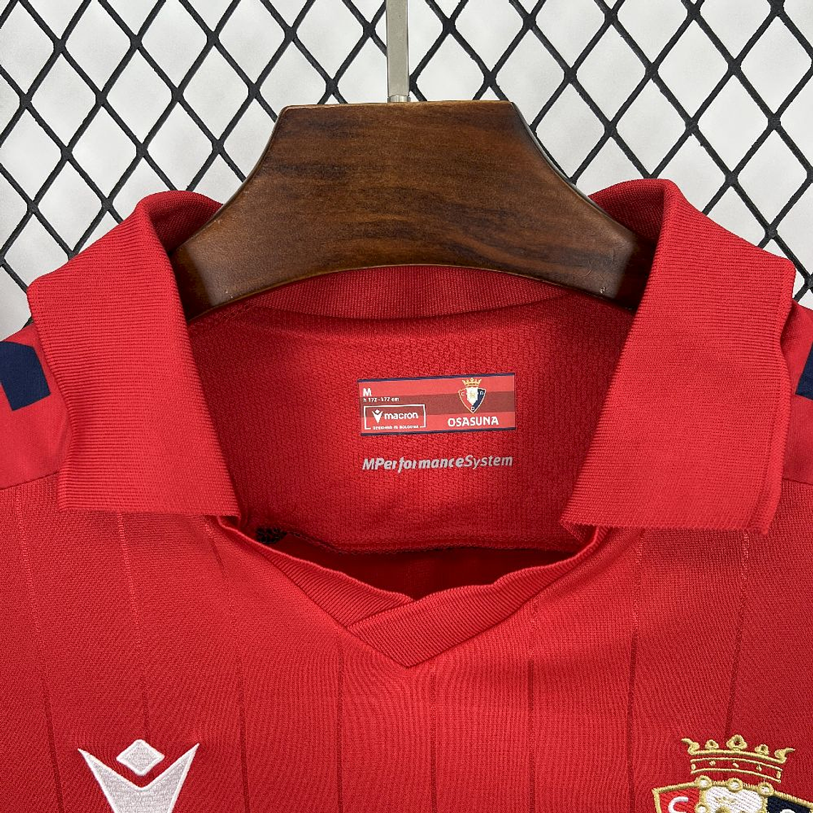 Osasuna, Sezona 2025/2026, Domaći Dres