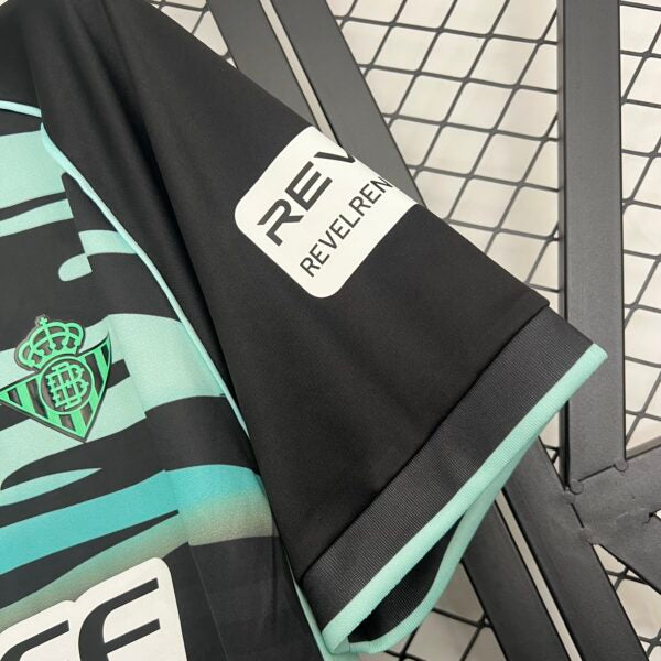 Real Betis, Sezona 2025/2026, Treći Dres