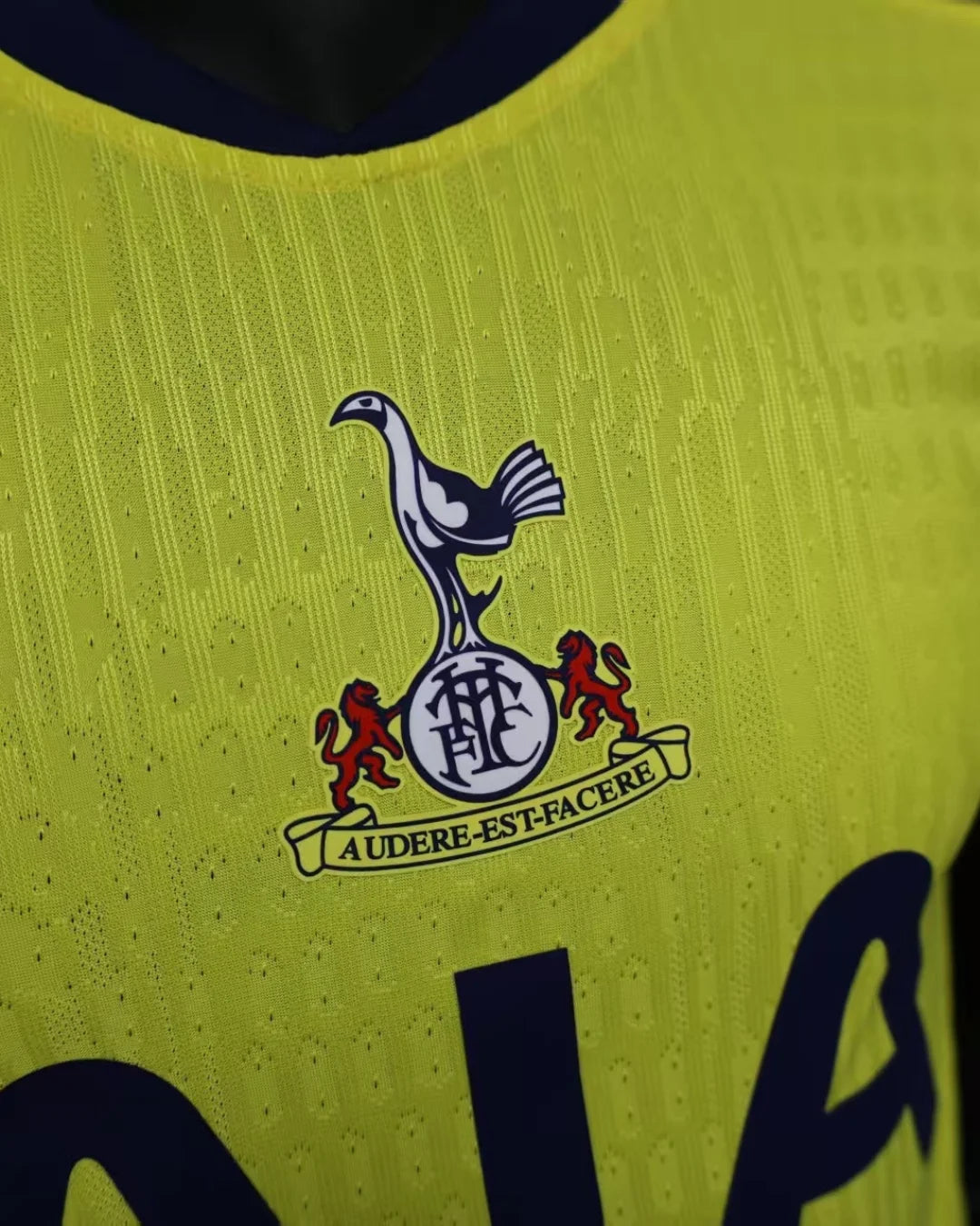 Tottenham, Sezona 2025/2026, Treći Dres