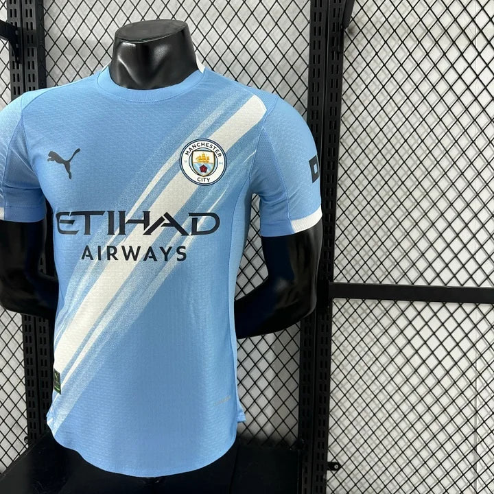 Manchester City, Sezona 2025/2026, Domaći Dres