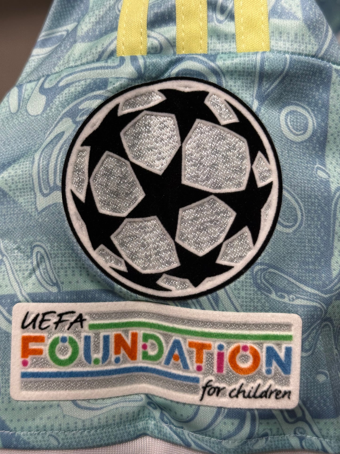 Juventus, Sezona 2025/2026, Gostujući Dres