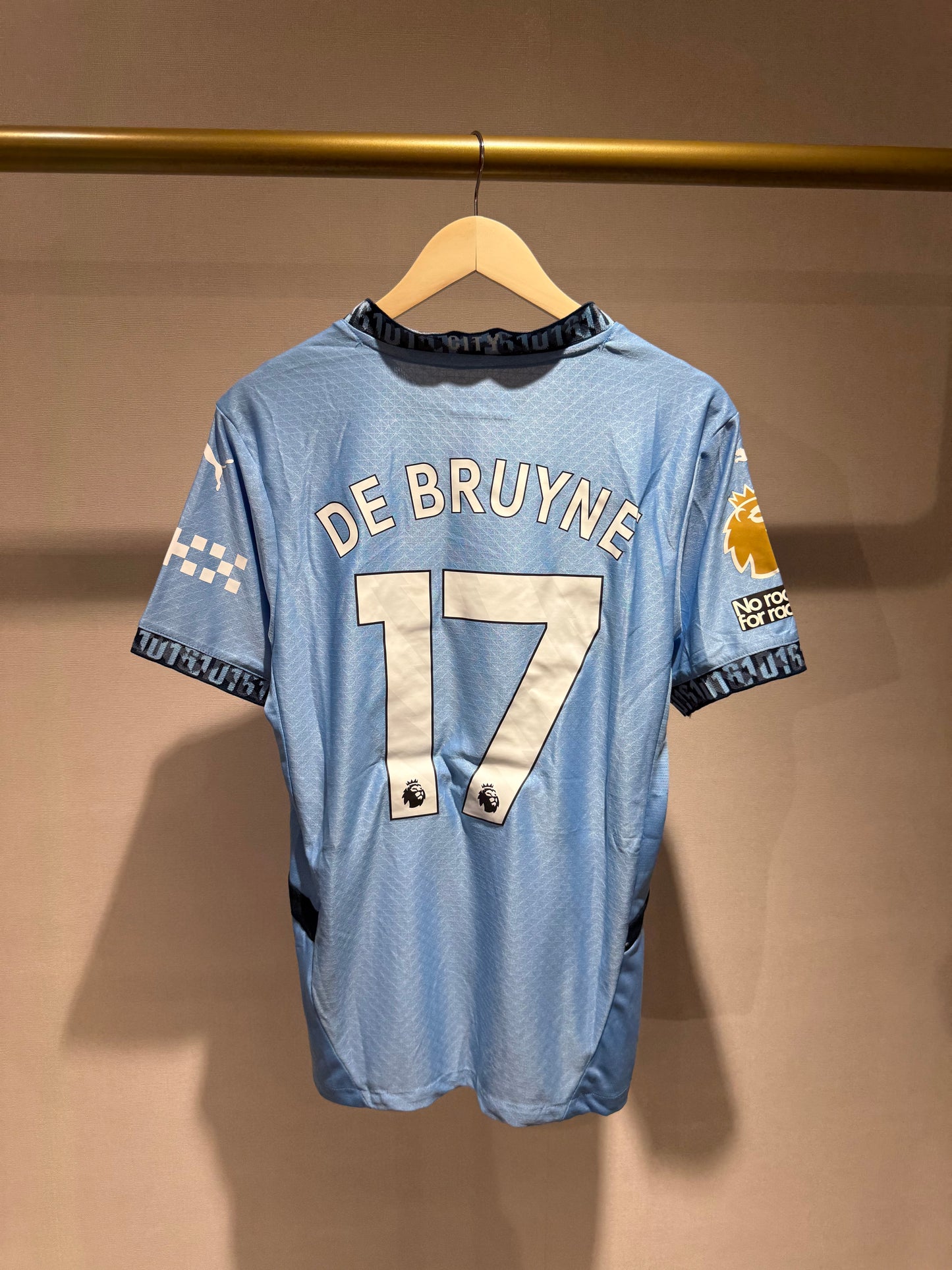 Manchester City, Sezona 2024/2025, Domaći Dres - De Bruyne 17