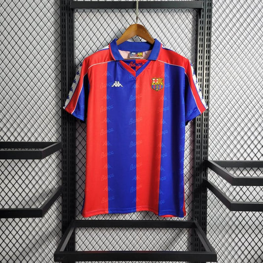 Barcelona, Sezona 1992/1994, Domaći Retro Dres.