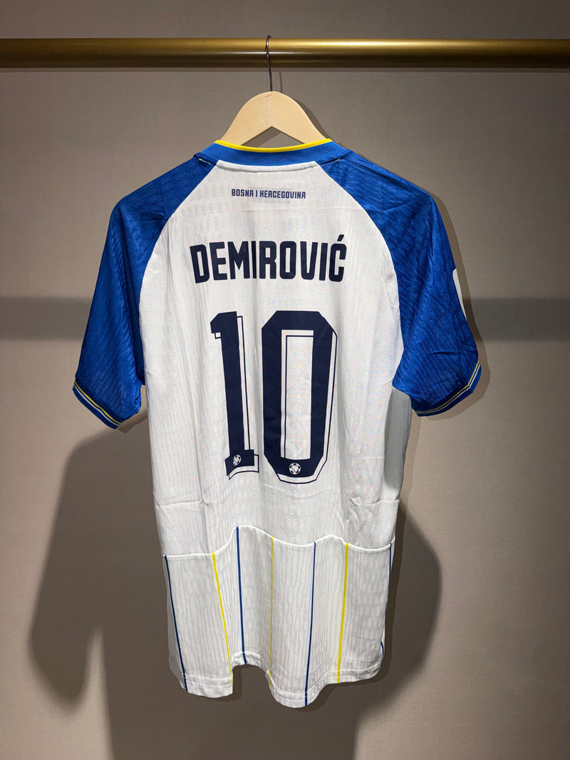 Gostujući dres Bosnia 2026 -Demirović 10