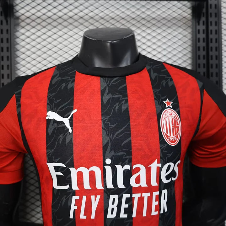 AC Milan, Sezona 2025/2026, Domaći Dres