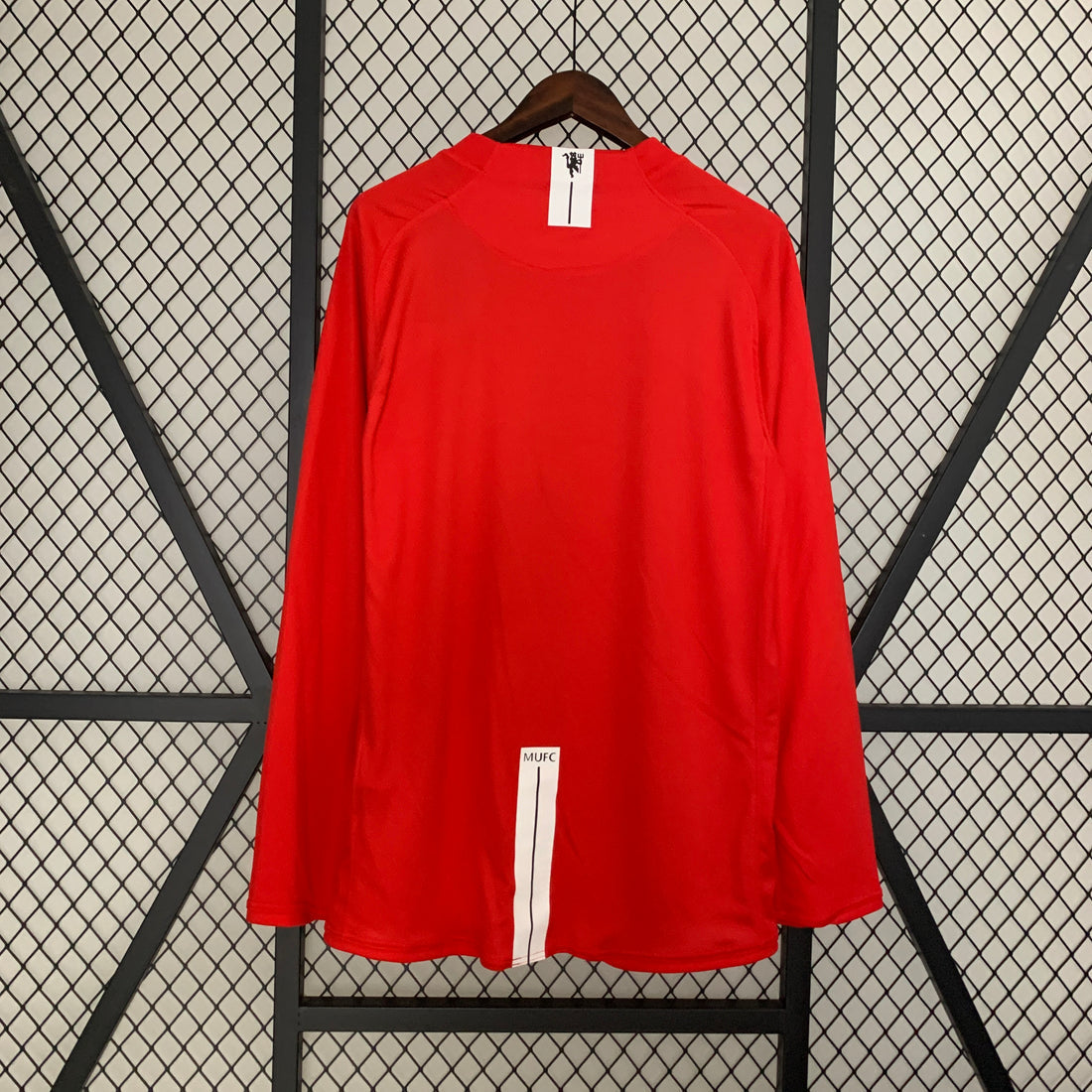 Manchester united , sezona 2007/2008, domaći retro dres.