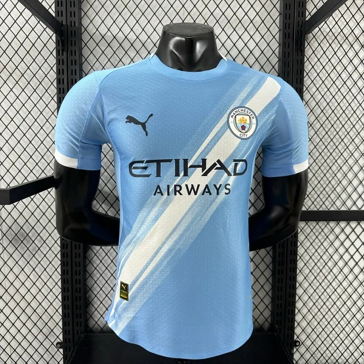 Manchester City, Sezona 2025/2026, Domaći Dres