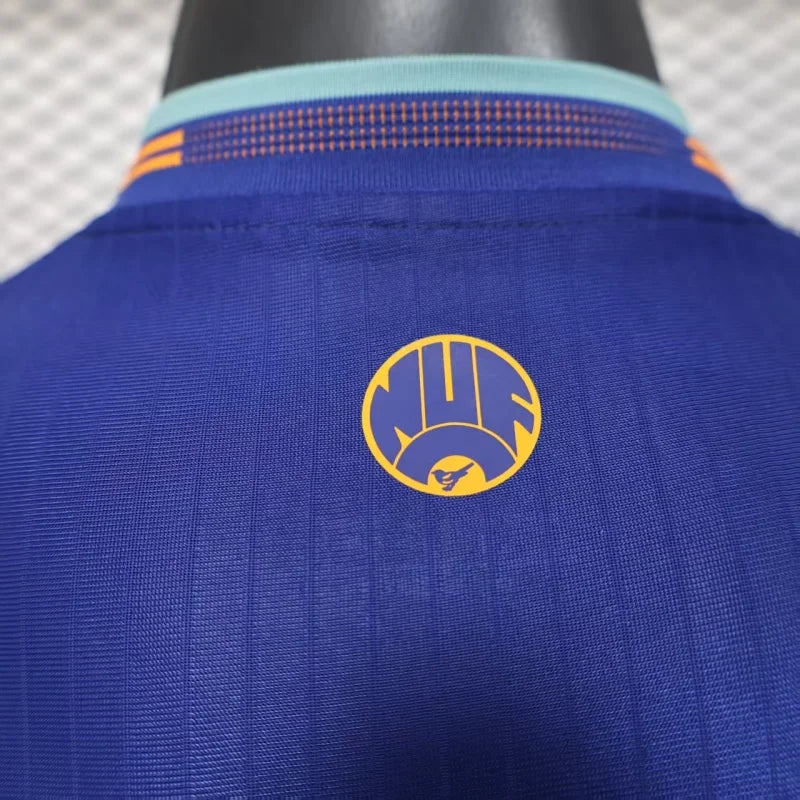 Newcastle, Sezona 2025/2026, Treći Dres