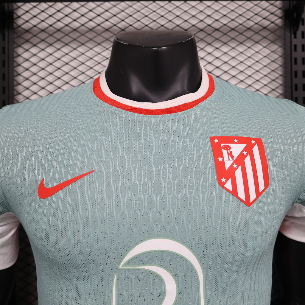 Atletico Madrid, Sezona 2024/2025, Gostujući Dres