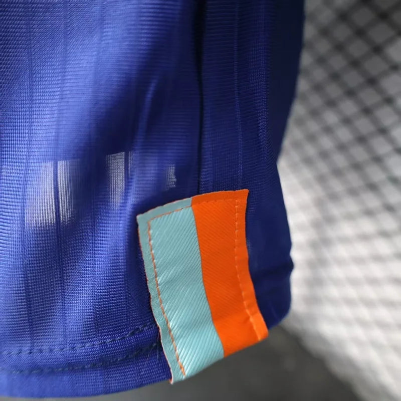 Newcastle, Sezona 2025/2026, Treći Dres