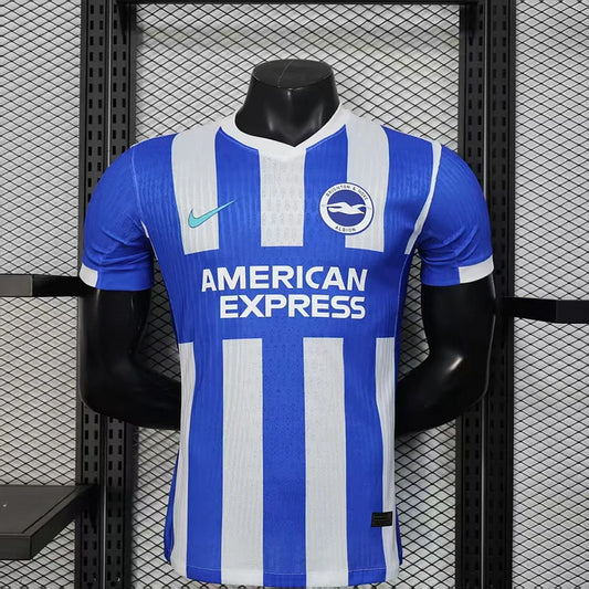 Brighton, Sezona 2025/2026, Domaći Dres
