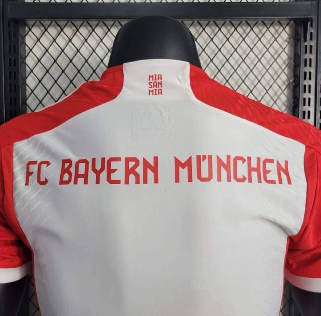 Bayern Münich, Sezona 2023/2024, Domaći Dres