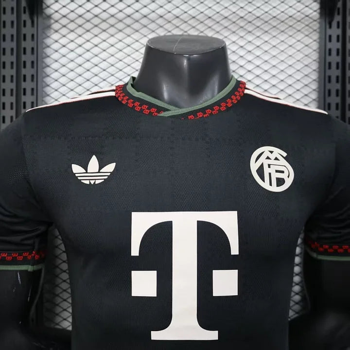 Bayern Munich, Sezona 2025/2026, Treći Dres