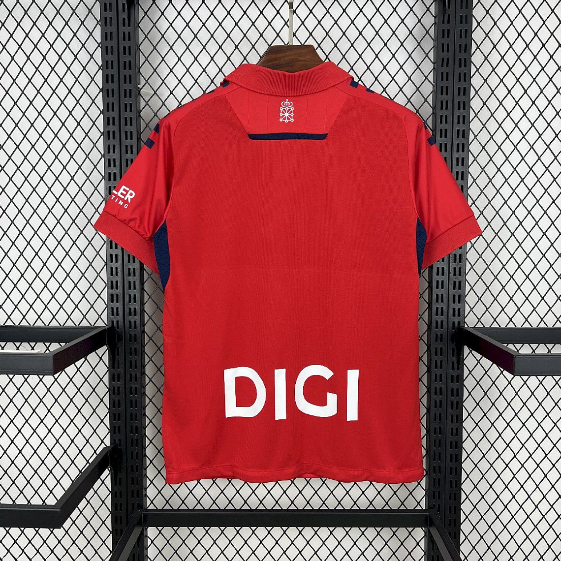Osasuna, Sezona 2025/2026, Domaći Dres