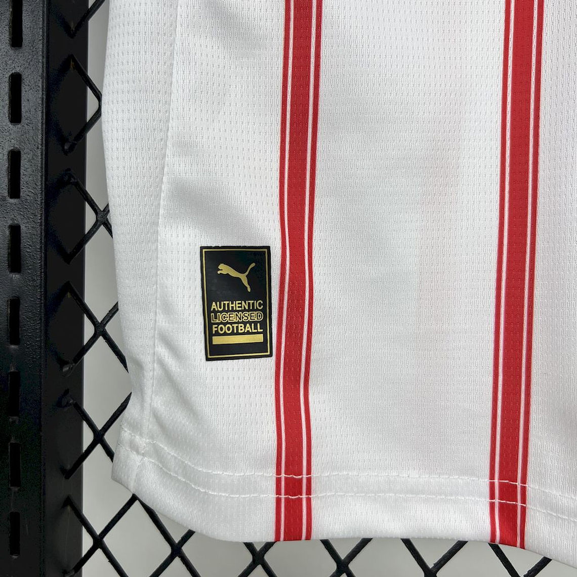 Girona, Sezona 2025/2026, Domaći Dres