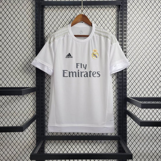 Real Madrid, Sezona 2015/2016, Domaći Retro Dres.