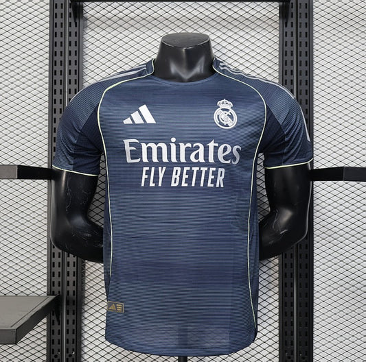 Real Madrid, Sezona 2025/2026, Gostujući Dres